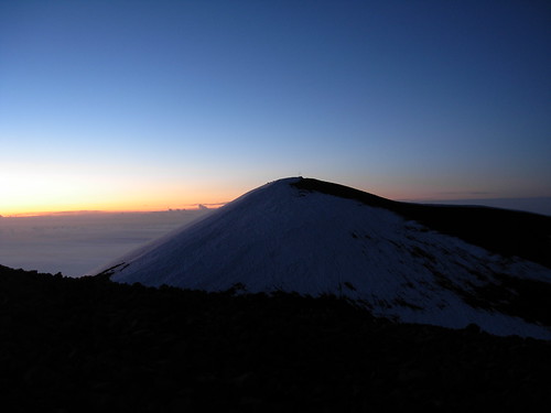 mountain clouds sunrise dawn hawaii journal summit astronomy bigisland maunakea vog maunakeasciencereserve besthi08