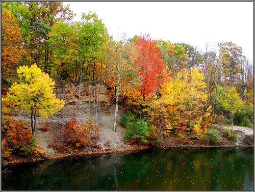 autumn trees lake color fall water leaves season sandstone michigan fallcolors ledges grandledge coloredleaves colortour views100