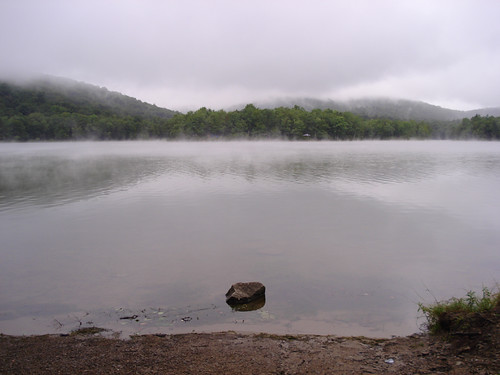 appalachians catskills mongauppond lake richtung fog reflection waterscape landscape zen favorite mist outdoor катскильскиегоры катскилл water acqua stone
