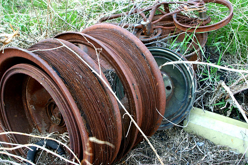 spring garbage rust northdakota 2008 roadtripwithkerry desertedhomestead