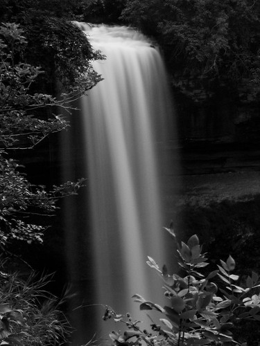 summer urban blackandwhite bw water minnesota minneapolis waterfalls minnehahafalls minnehahafallsstatepark minnesotawaterfalls