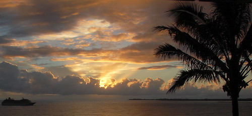 sky water sunrise hawaii scenery day hilo d40 18200mmf3556gvr camera:camera=d40 camera:lens=18200mmf3556gvr travel:country=usa travel:state=hawaii travel:city=hilo