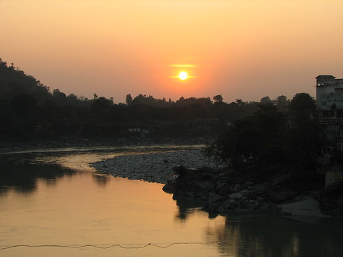 sunset india river geotagged ganga rishikesh uttarakhand geo:lat=3012204544515943 geo:lon=783142487294386