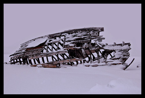 winter snow ontario abandoned ice boat shipwreck 1855mm hull nikkor lakesuperior thunderbay d40 boatskeleton nikond40 theboatskeletondoesnotexist