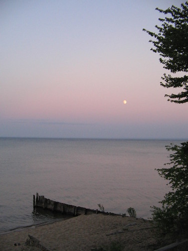 sunset moon water up michigan piers lakes upperpeninsula lakesuperior paradisemi michigansupperpeninsula