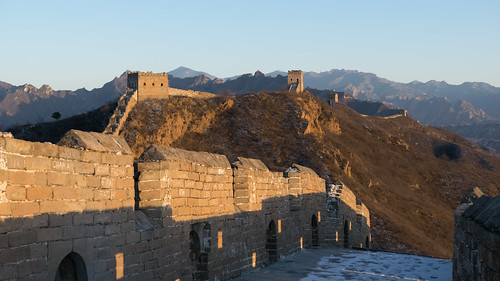 china chinese wall chinesische mauer hike hiking jinshanling winter sunset mountains landscape