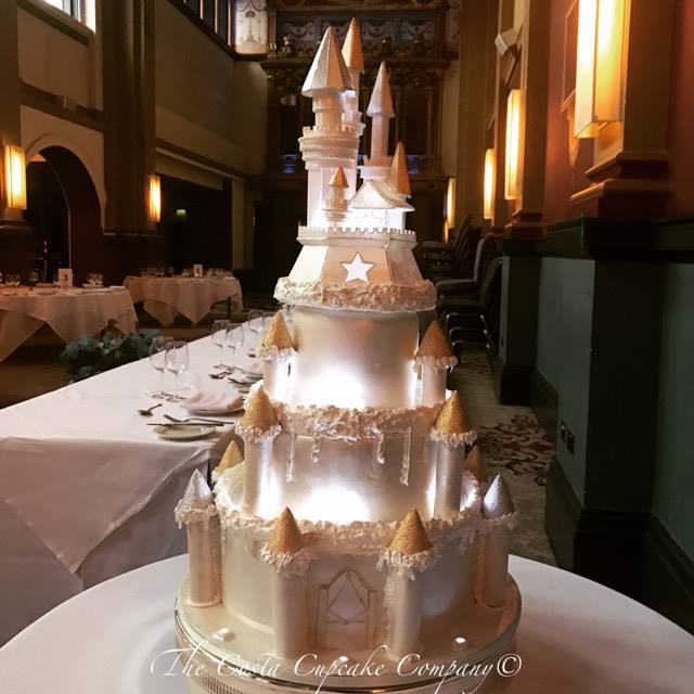 Palace Cake by Tracey-ann Edwards of The Costa CupCake Company