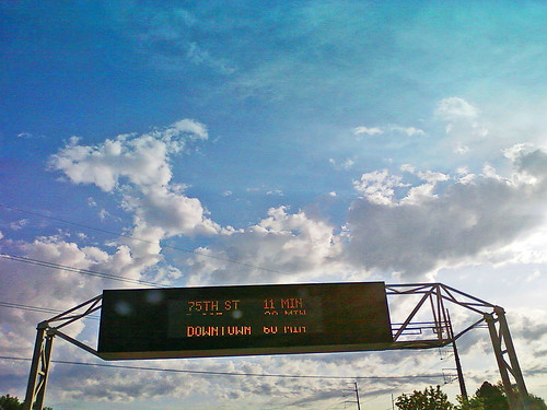 morning sign driving view north may commute kansas morningcommute i35 lenexa northbound joco messageboard 2011 johnsoncounty kcscout interstate35 driverpic may2011 northi35 northboundi35 trafficmessageboard