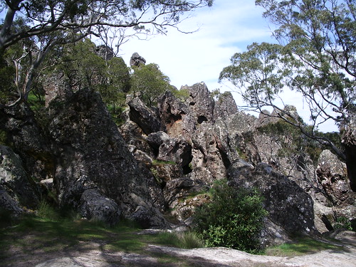 rocks picnic australia victoria climbing hangingrock