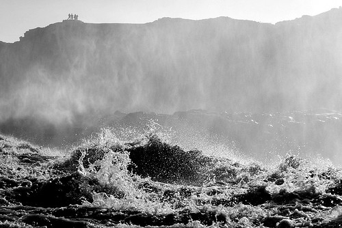 people bw cliff white mist motion black water landscape waterfall iceland droplets waves deleteme10 small stop saveme9 freeze tiny splash overlook 50mmf18d dettifoss thepinnacle 123bw d80 youvsthebest rtrr almost109 thepinnaclehof