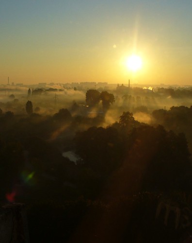 city sun fog sunrise geotagged ray foggy poland polska beam rays lublin cky wschód geo:lat=51228307 geo:lon=22555446