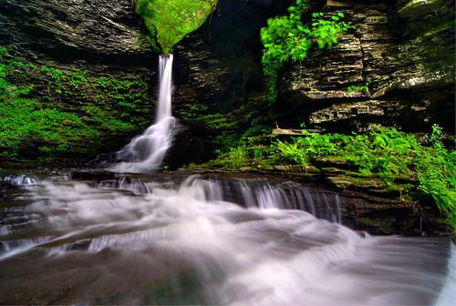 ny waterfall hiking upstate glen waterfalls gorge hiker fingerlakes watkinsglen gully excelsiorglen