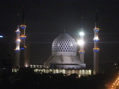 Sultan Salahuddin Abdul Aziz Shah Mosque (or Blue Mosque)