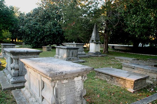 cemetery grave graveyard grabsteine cementerio friedhof colonialwilliamsburg williamsburg virginia southeast outdoors