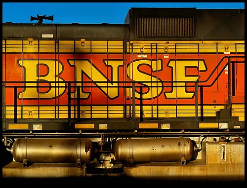 railroad sunrise engine railyard bnsf fz8