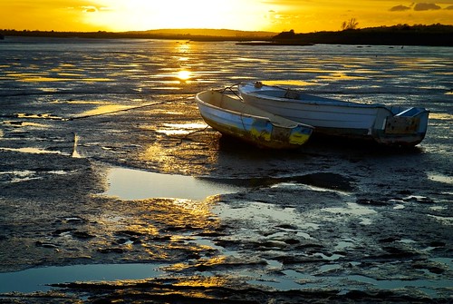sunset thames geotagged boats mud best estuary more leigh essex leighonsea southend blueribbonwinner bej nikon1755mmf28 leighmarshes geo:lat=51531888 geo:lon=0626333