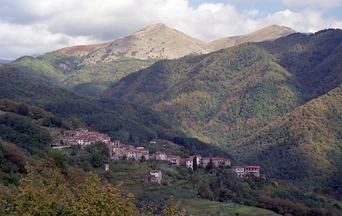 italy panorama holiday village outdoor tuscany riolo montidivilla