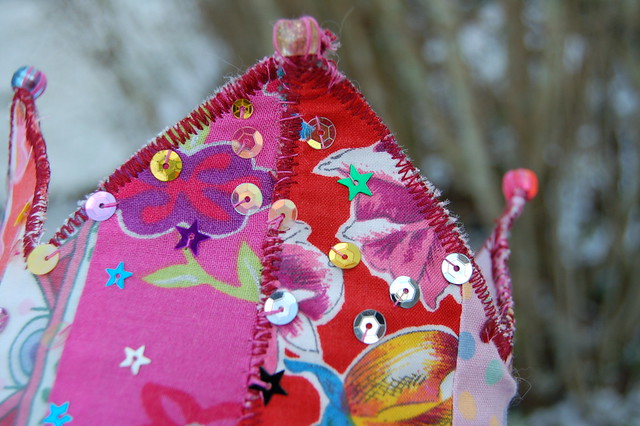 DIY Fabric Princess Crown - detail