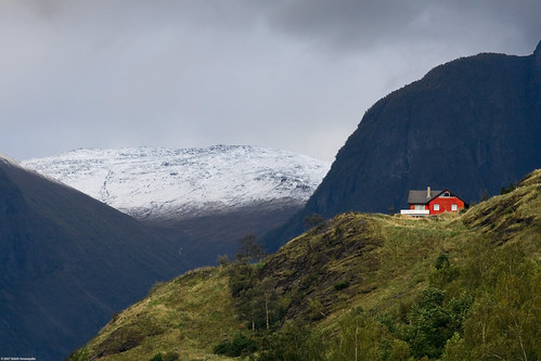 norway alone moody loneliness cottage house landscape flong mountain decent best cameracanon350d
