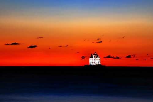 blue sunset red sky orange lighthouse colors yellow clouds colorful lakeerie lorain lorainlighthouse rainbowofcolors nikkor18200mmvr