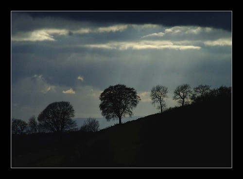 sunlight clouds evening scotland perthshire rays soe suns