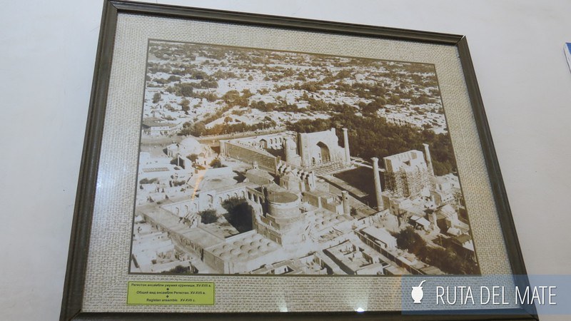Foto antigua de cómo era el Registán de Samarcanda antaño
