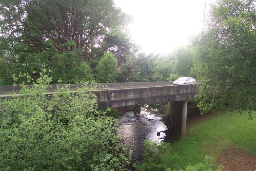 covered bridge oregon water creek
