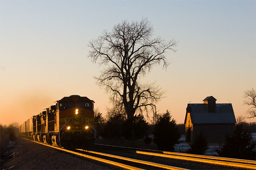 railroad sunset tree barn train rail bnsf intermodal glinty canoneos30d canonef70200f28is elmorerd chillisub
