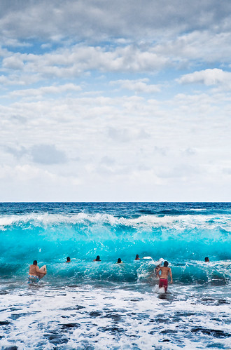 ocean travel sea vortex landscape fun hawaii aqua frolic pacific tube maui hana hamoabeach bodysurfing mediumround