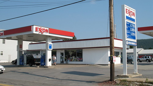 gasstation conveniencestore exxon teazzers towersalesminimarket