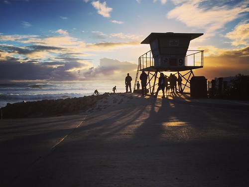 california oceanside beach lifeguard tower waves sunset iphone iphone6 instagram socal clouds sky