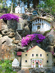 Ave Maria Grotto - The Western U.S.