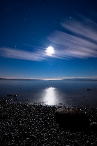 longexposure nightphotography moon ontario night clouds lakeerie greatlakes fullmoon moonlight nightshots sigma1020mm southwestontario bobwest k10d