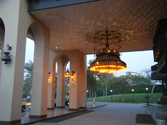 Oberoi hotel light1