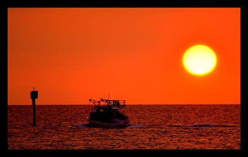 sunset orange sun gulfofmexico sunrise boat