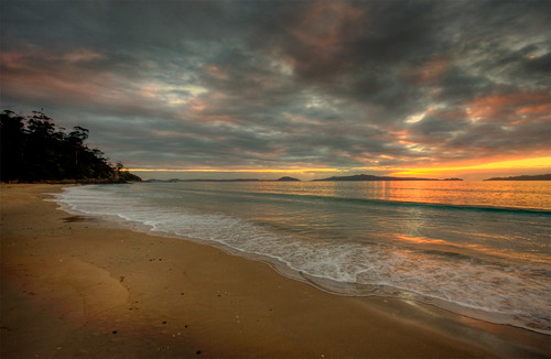 beach sunrise tasmania mayfield frecinet