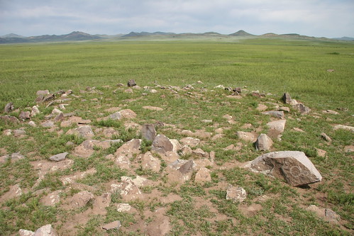 panorama archaeology august 2006 images mongolia steppes tombs suns bronzeage bulgan 8206 stoneworking deerstones khirigsur bulganaimag orkhonsum