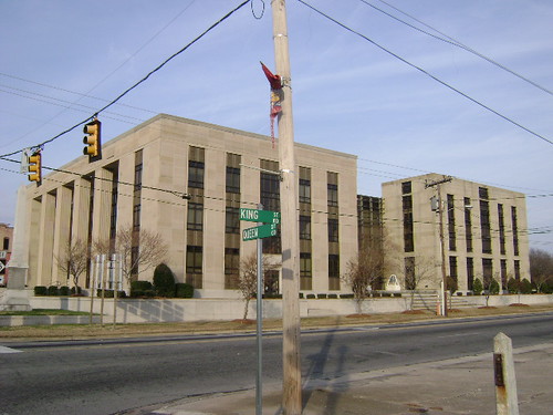 streetsign northcarolina courthouse kinston us70 lenoircounty usccnclenoir
