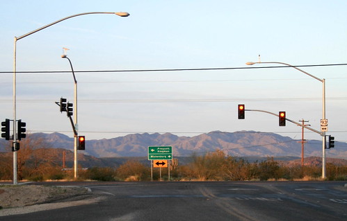 arizona signs mountains landscapes desert streetlights stoplights trafficsignals wickenburgaz ushighway93