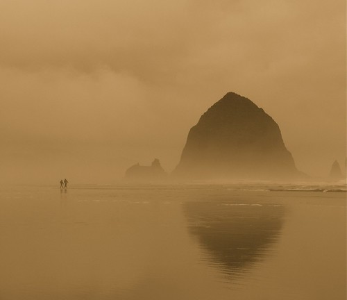 ocean mars nature fog sepia oregon reflex day pacific foggy best cannonbeach badweather 35faves anawesomeshot ysplix theperfectphotographer