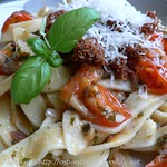 Tagliatelle with herbs and tomatoes