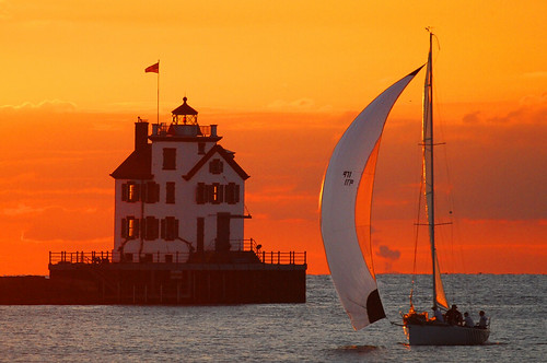 sunset ohio lighthouse sailboat lakeerie greatlakes soe lorain
