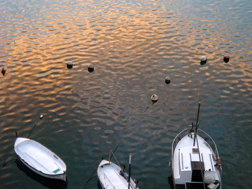 sea reflection water sunrise boats amanecer menorca escastell calacorbs