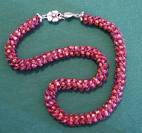 Stole Pattern Beaded Necklace. - Beaded Necklaces