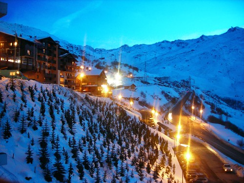 sunset ski de hotel soleil track skiing coucher luc piste menuires