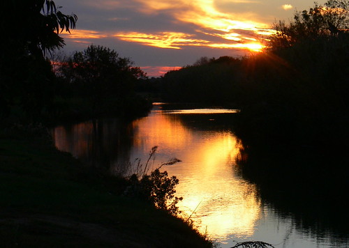 sunrise reflections river morningwalk torreilles