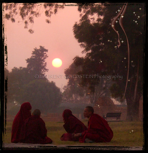 sunset people india artistic expression buddhist monk buddhism varanasi tibetan whois sarnath benaras hourofthediamondlight amomentofbliss