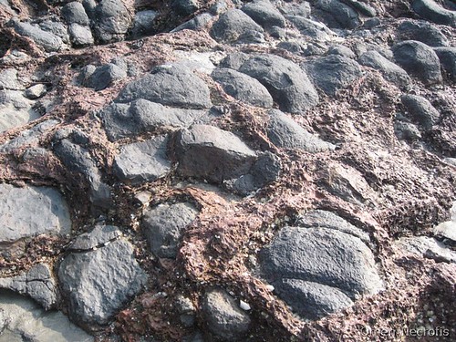 beach pantai basalt