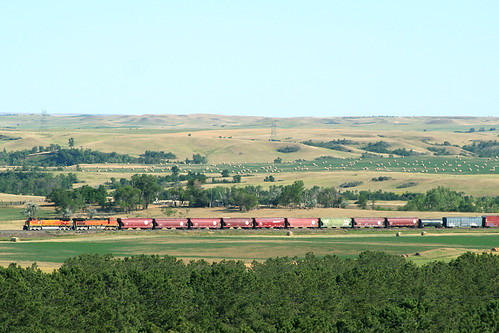 train northdakota gladstone bnsf graintrain dickinsonsubdivision