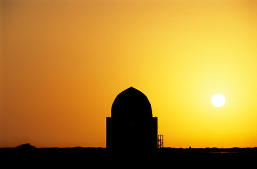 nikon f100 turkmenistan morningsunrise autumnequinox ommphoto 80200mm28 sultansanjar ancientmervproject sultankala